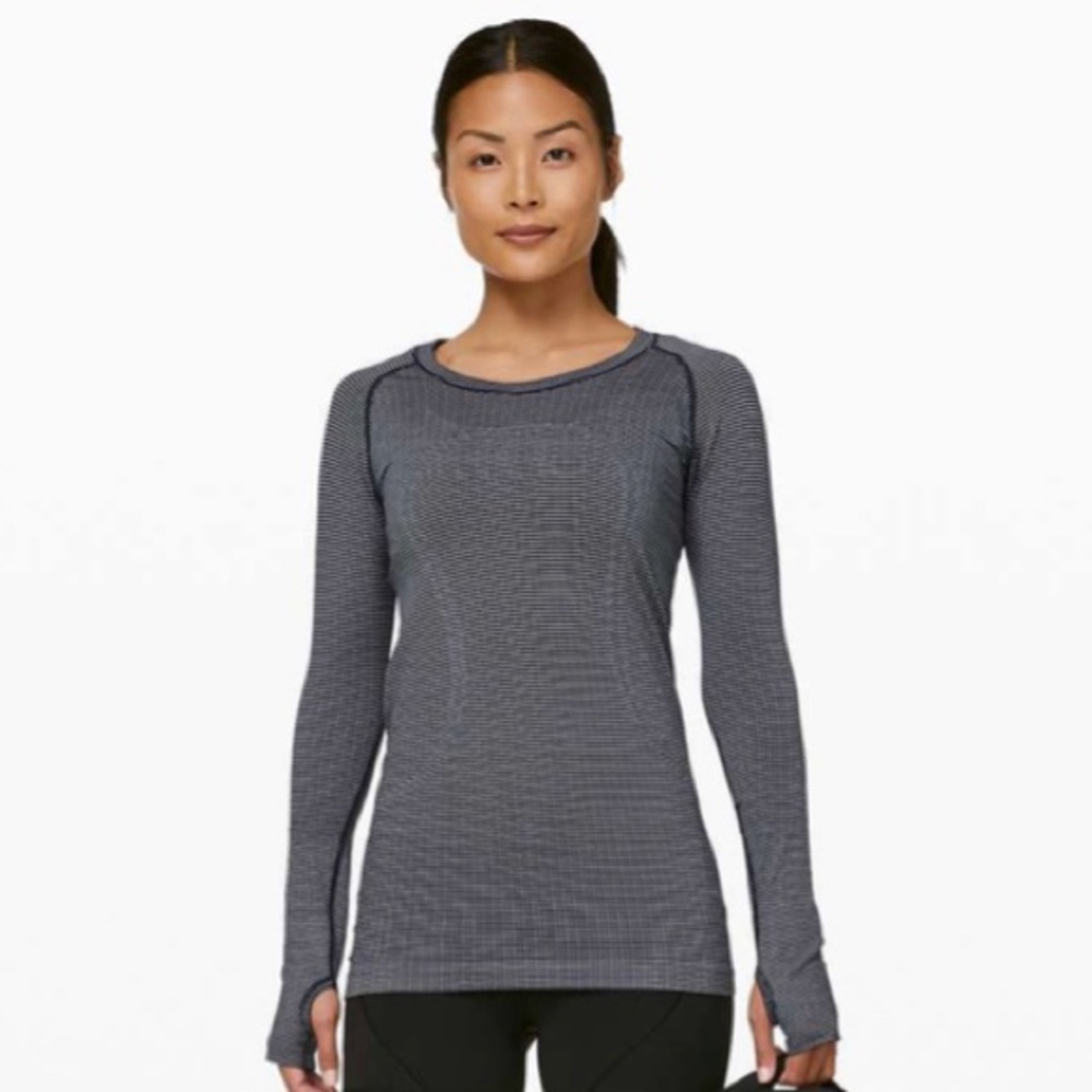 lululemon athletica Women's Navy/White Long Sleeve Top